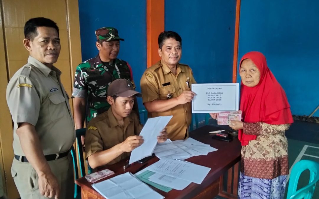 Penyaluran BLT DD desa banjengan untuk bulan juli sejumlah 11 orang