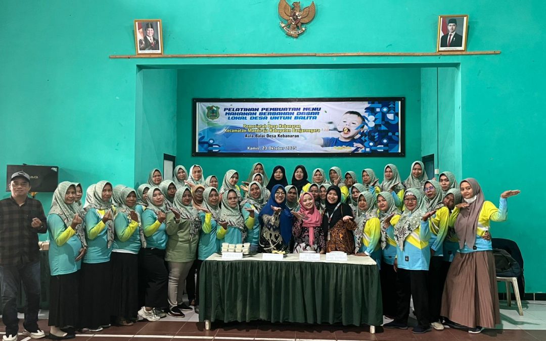 Pelatihan pembuatan menu makanan berbahan dasar lokal untuk Balita, Desa Kebanaran